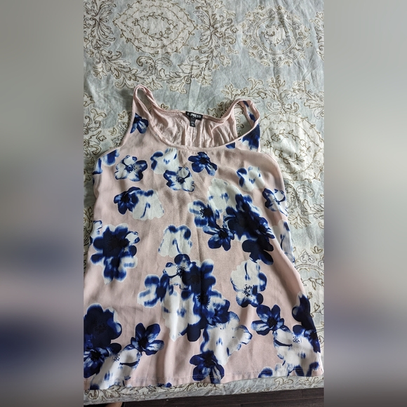 Express xs top - Picture 2 of 3